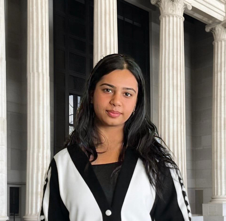 Mansi Rajpal, Associate